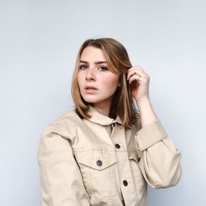 Meet your Posher, Michaela